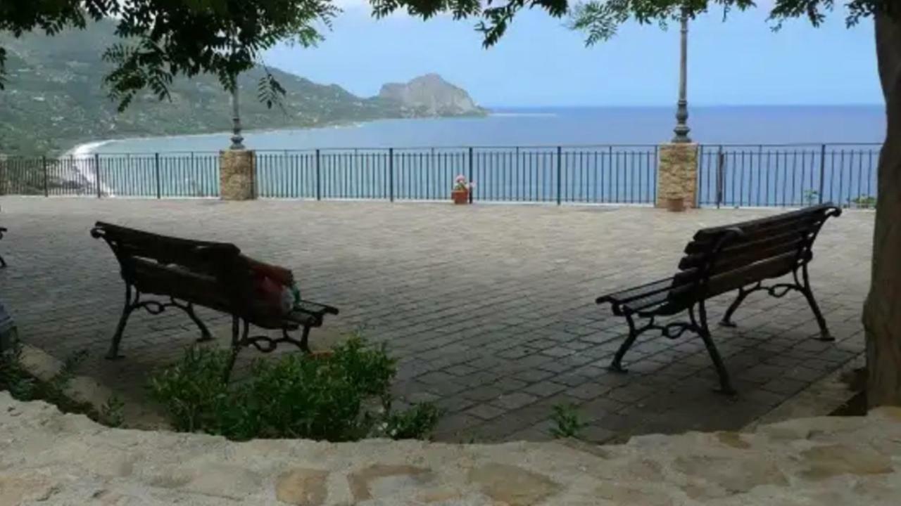 Dea Del Borgo Villa Sant'Ambrogio  Bagian luar foto